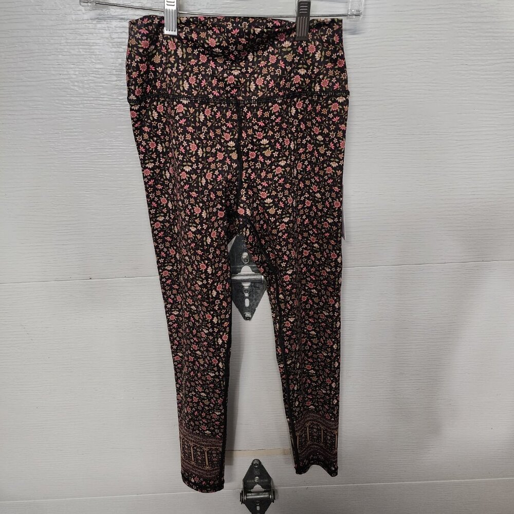Kavala Collective Floral Print High-Waisted Capris